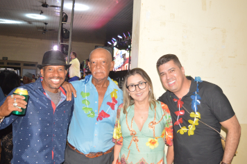 Foto relacionada - Baile Havaiano da melhor idade traz a onda tropical para Guaíra