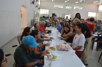 Foto - Festiva de fim de ano no Fundo Social