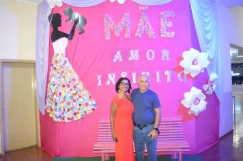 Foto relacionada - Baile das Mães lotou Centro de Lazer com dança e doações
