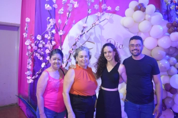Foto relacionada - Baile da Melhor Idade celebra Mês da Mulher com solidariedade em Guaíra