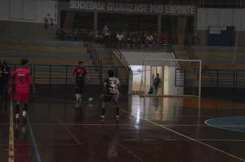 Foto relacionada - Taça Guaíra de Futsal agita ginásio de esportes com jogos disputados