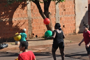 Foto relacionada - Prefeitura leva magia do Natal para os bairros da cidade