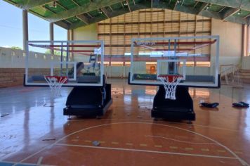 EMEF Vera Vitali adquire tabelas de basquete móveis
