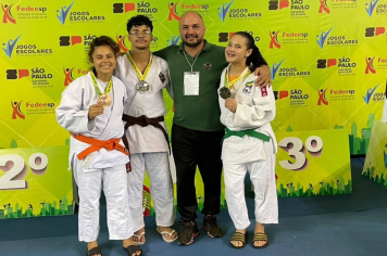 Judocas de Guaíra arrasam nos JEESP e seguem rumo à fase final