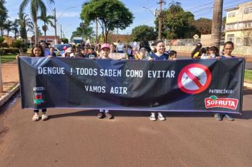Passeata de Orientação de Combate à Dengue Mobiliza Comunidade