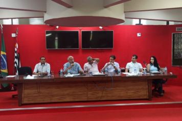 Prefeitura participa de reunião e apresenta resultados e planos para a causa animal em Guaíra