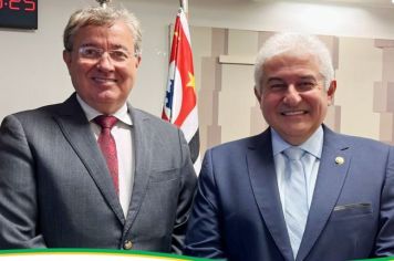 Vice-prefeito participa de reunião do CODEVAR com senador Marcos Pontes em Brasília