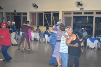 Fundo Social prepara Baile Havaiano da Melhor Idade