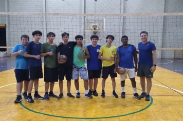 Vôlei masculino retoma atividades no Ramize Elias