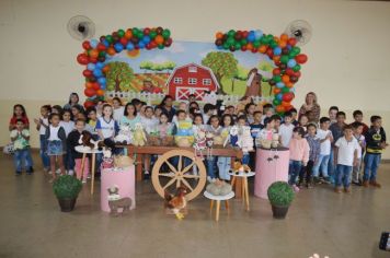 Prefeitura celebra aniversariantes do trimestre da rede municipal de educação