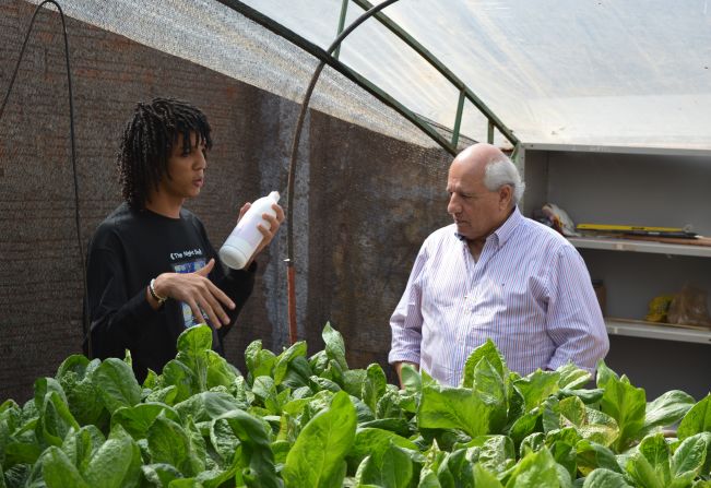 Com apoio da prefeitura de Guaíra, E.E. Dalva Lellis inaugura horta escolar