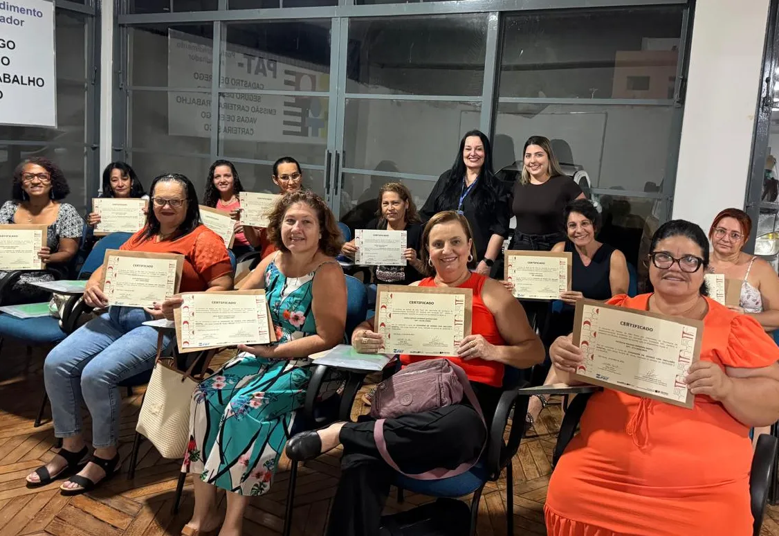 Guaíra fortalece setor de cuidados com conclusão de curso profissionalizante