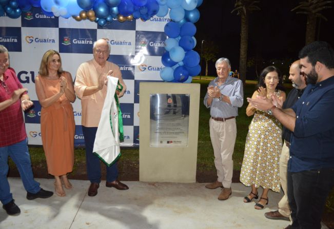 Guaíra ganha playground emborrachado na Praça Professora Izabel Lelis