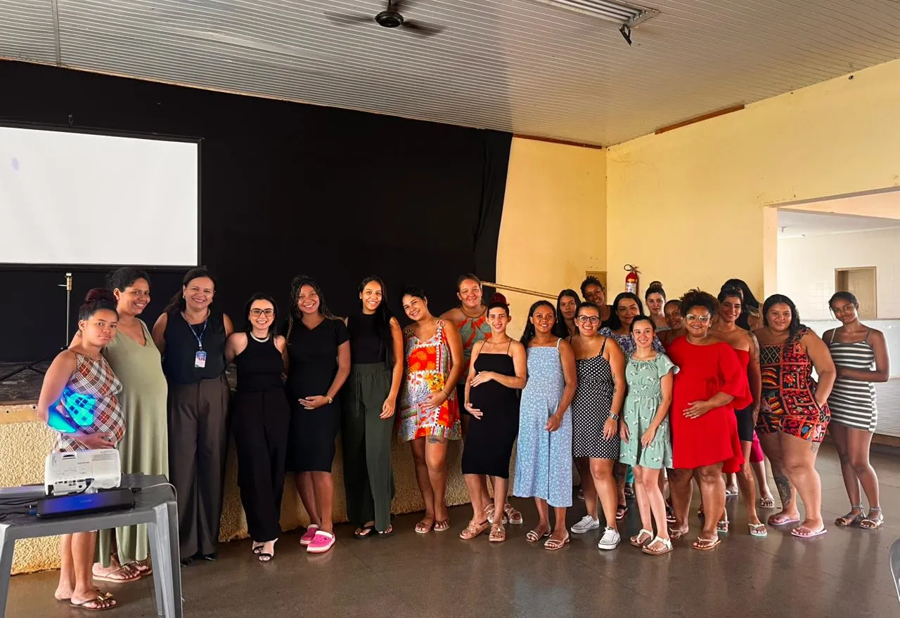 Fundo Social de Solidariedade promove palestra jurídica para orientar futuras mamães do projeto “Conexão Vida”