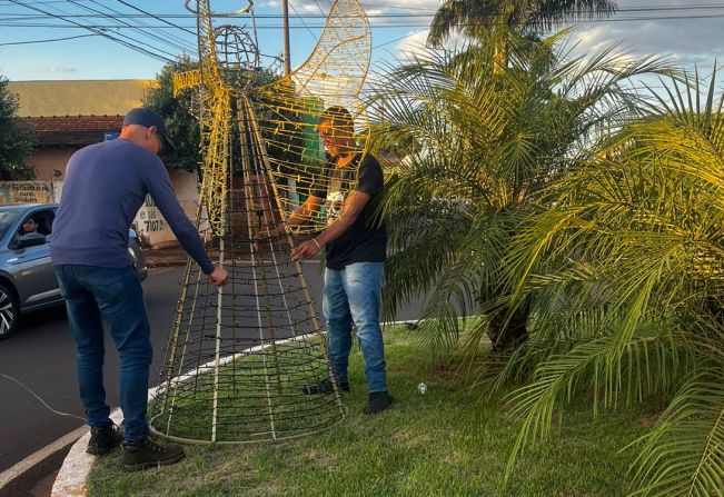 Guaíra começa a se enfeitar para o Natal