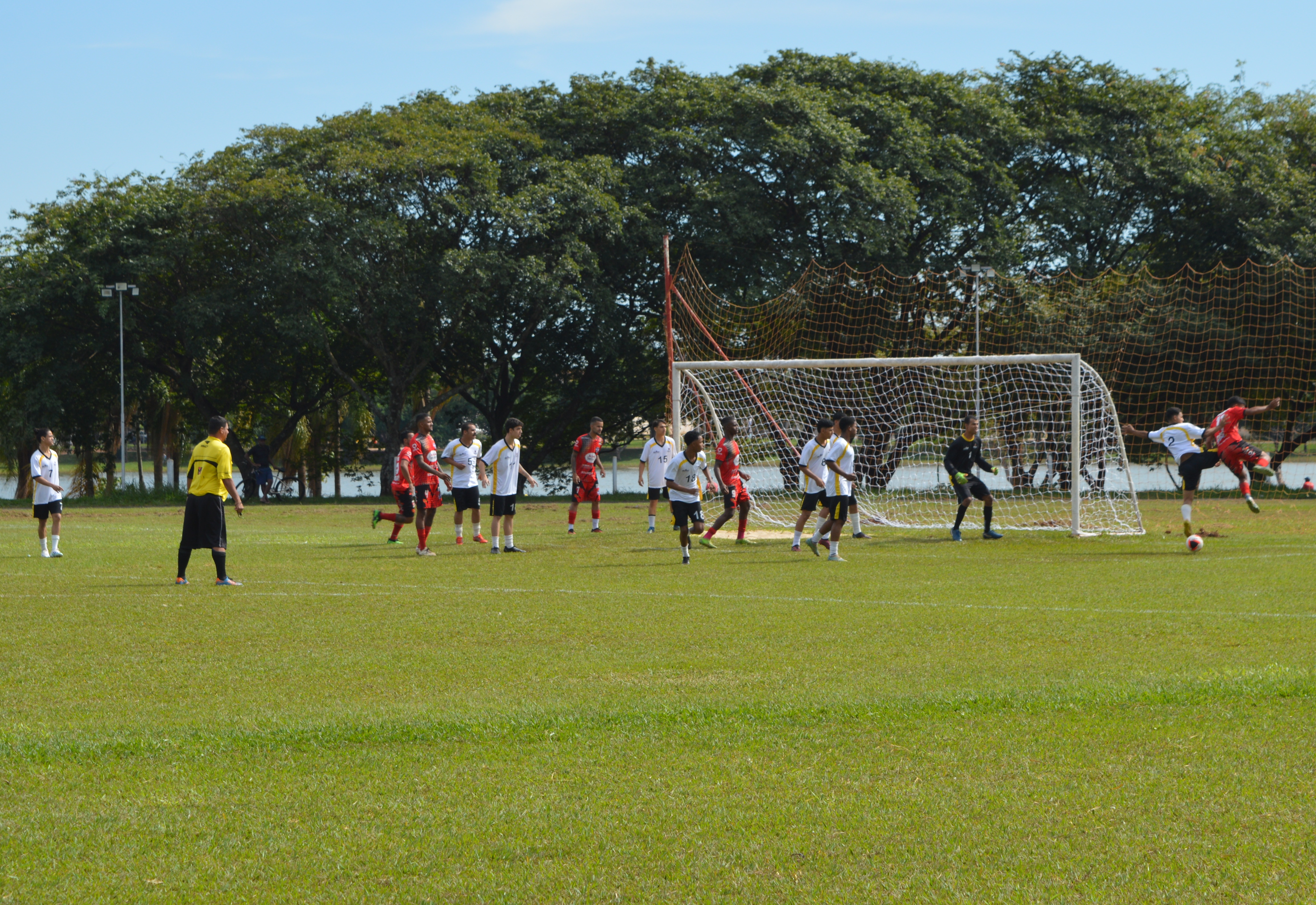 Mais uma emocionante rodada no 30º Campeonato Amador Varzeano de Futebol
