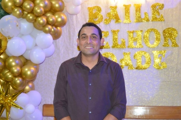 Foto relacionada - Guaíra coroa a elegância da maturidade em noite de glamour e alegria