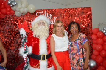 Foto relacionada - Fundo Social promove festa de fim de ano para atendidos 