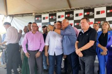 Prefeito de Guaíra participa de cerimônia em Guará, com a presença do governador de SP