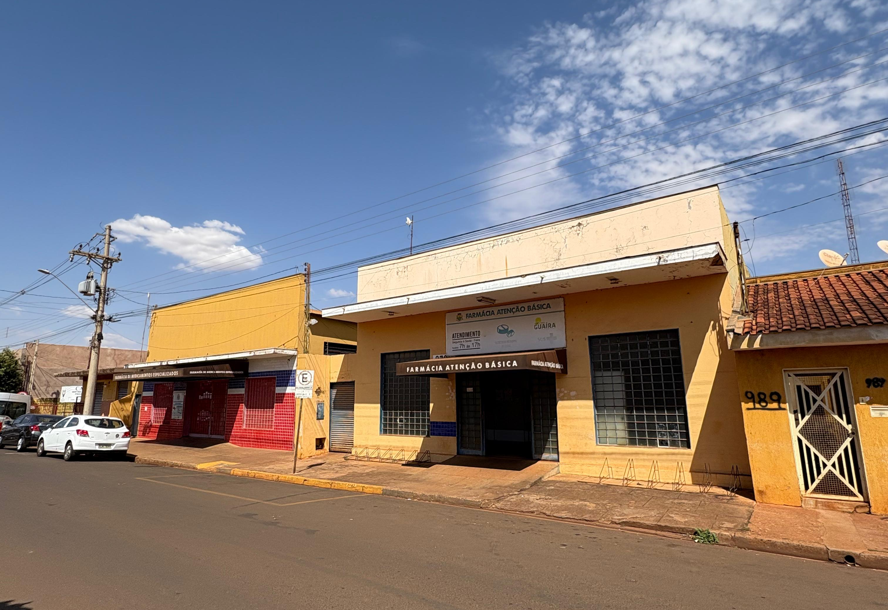 Farmácia Municipal de Guaíra recebe melhorias para otimizar atendimento à população