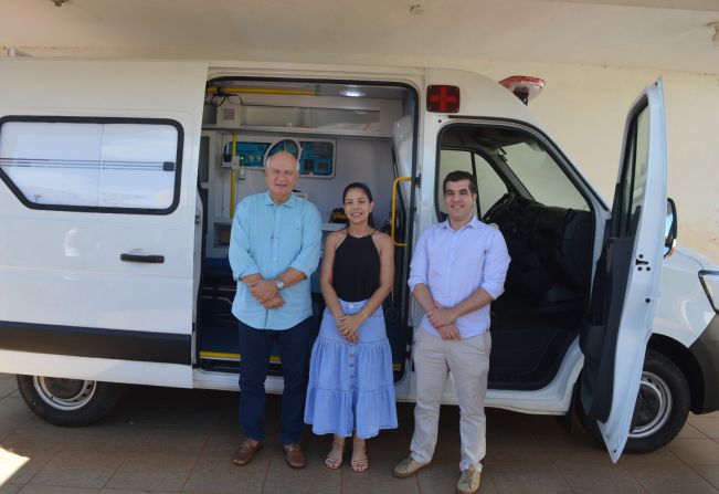 Santa Casa de Guaíra adquire nova ambulância